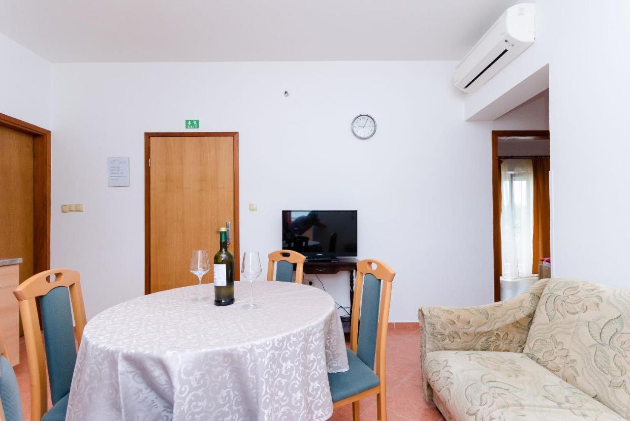Apartments And Room Ljubica Lopar Luaran gambar